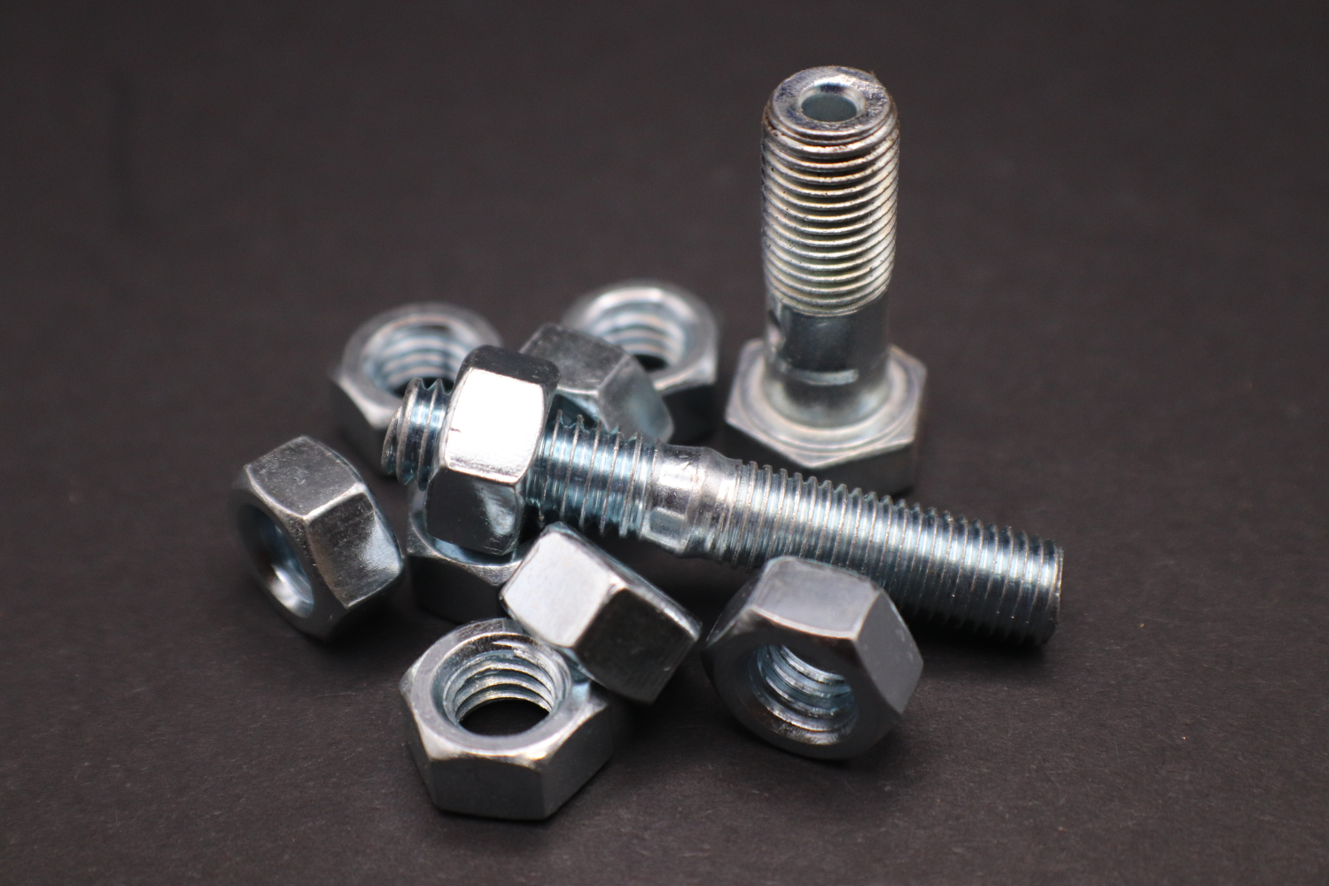 Essential Guide to Industrial Fasteners: Types, Applications, and Quality Standards